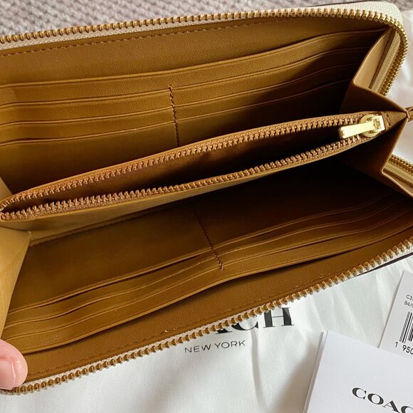 NWT Coach Wildflowers Leather Continental Wallet - Picture 5 of 5